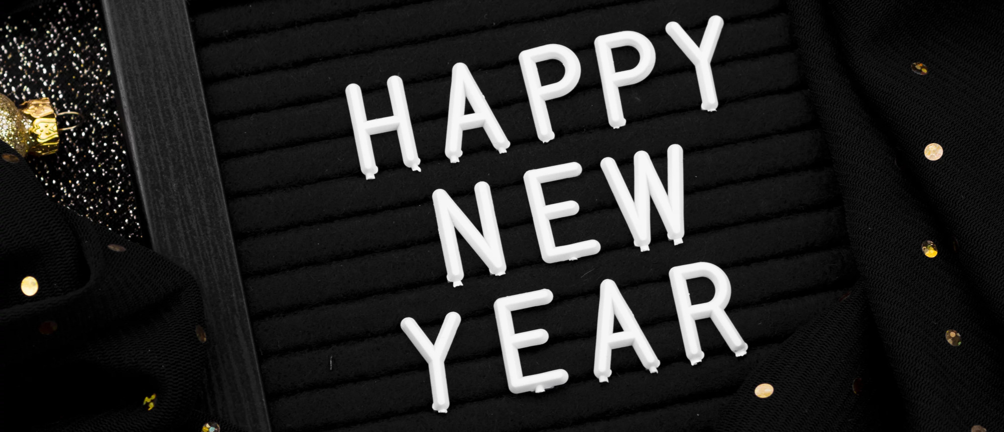 media.buon natale e felice anno nuovo