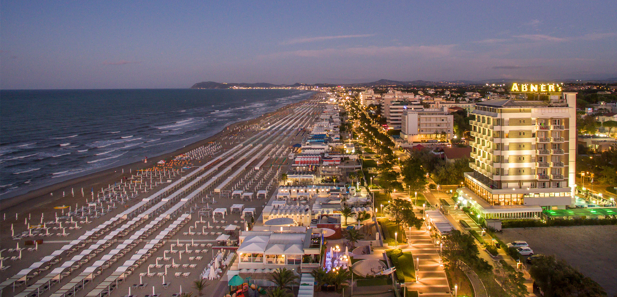 media.esterno-notte-drone-2000x964